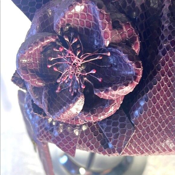 Isabella Fiore Monty Python Plum Clutch with Elegant Design - Picture 3 of 11